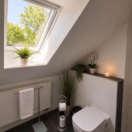 Gemuetliche 3 Zimmer- Gaestewohnung Fuer 4 Personen Mit Sonnigem Balkon דירה Wolfenbüttel