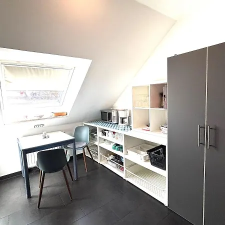 Gemuetliche 3 Zimmer- Gaestewohnung Fuer 4 Personen Mit Sonnigem Balkon